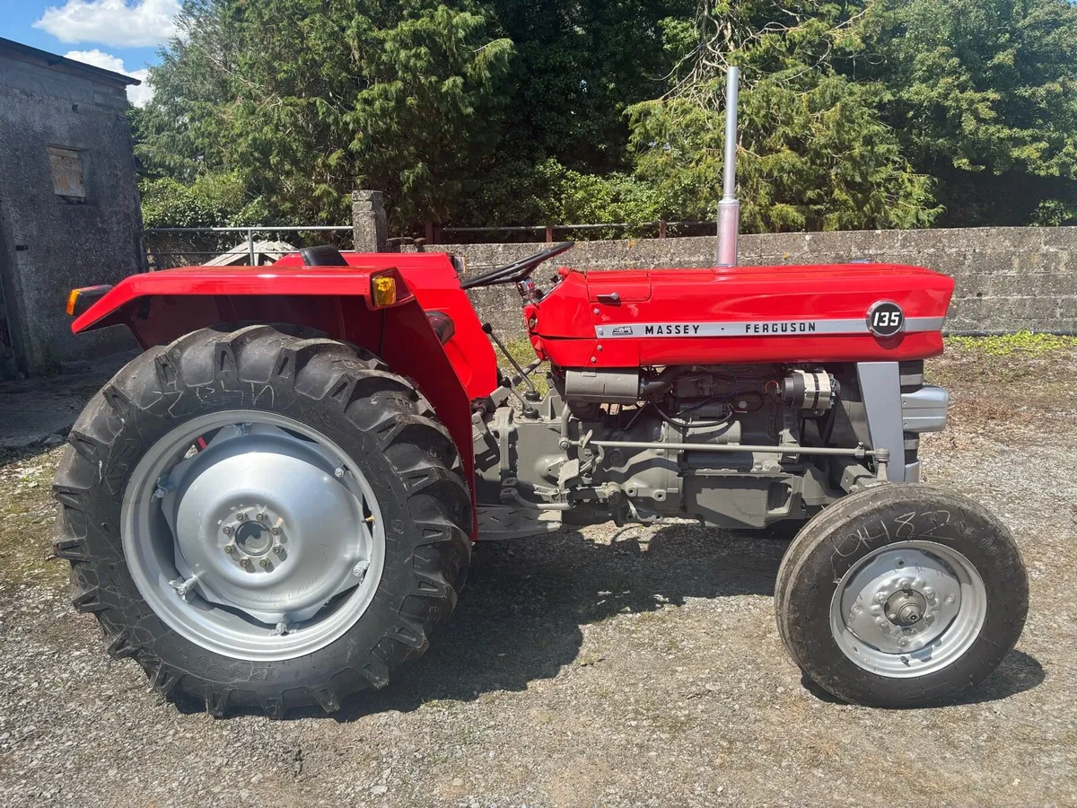 Massey 135 - Image 2
