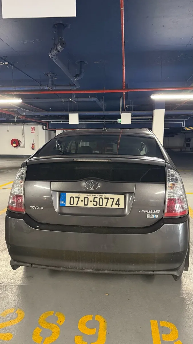 TOYOTA PRIUS 07 - Image 3