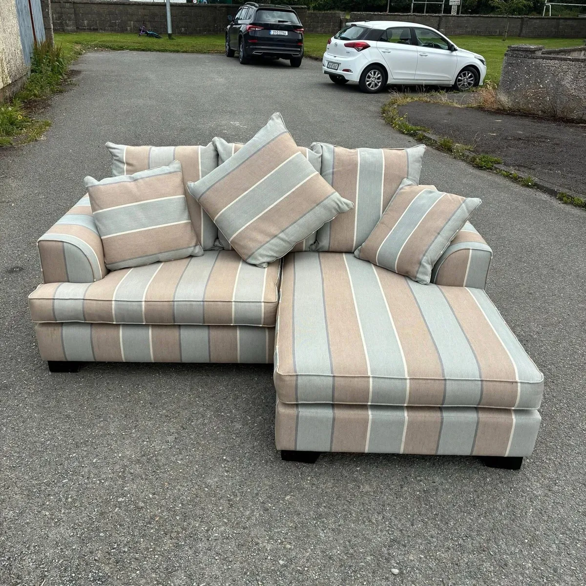 Excellent Condition L Couch - Image 1