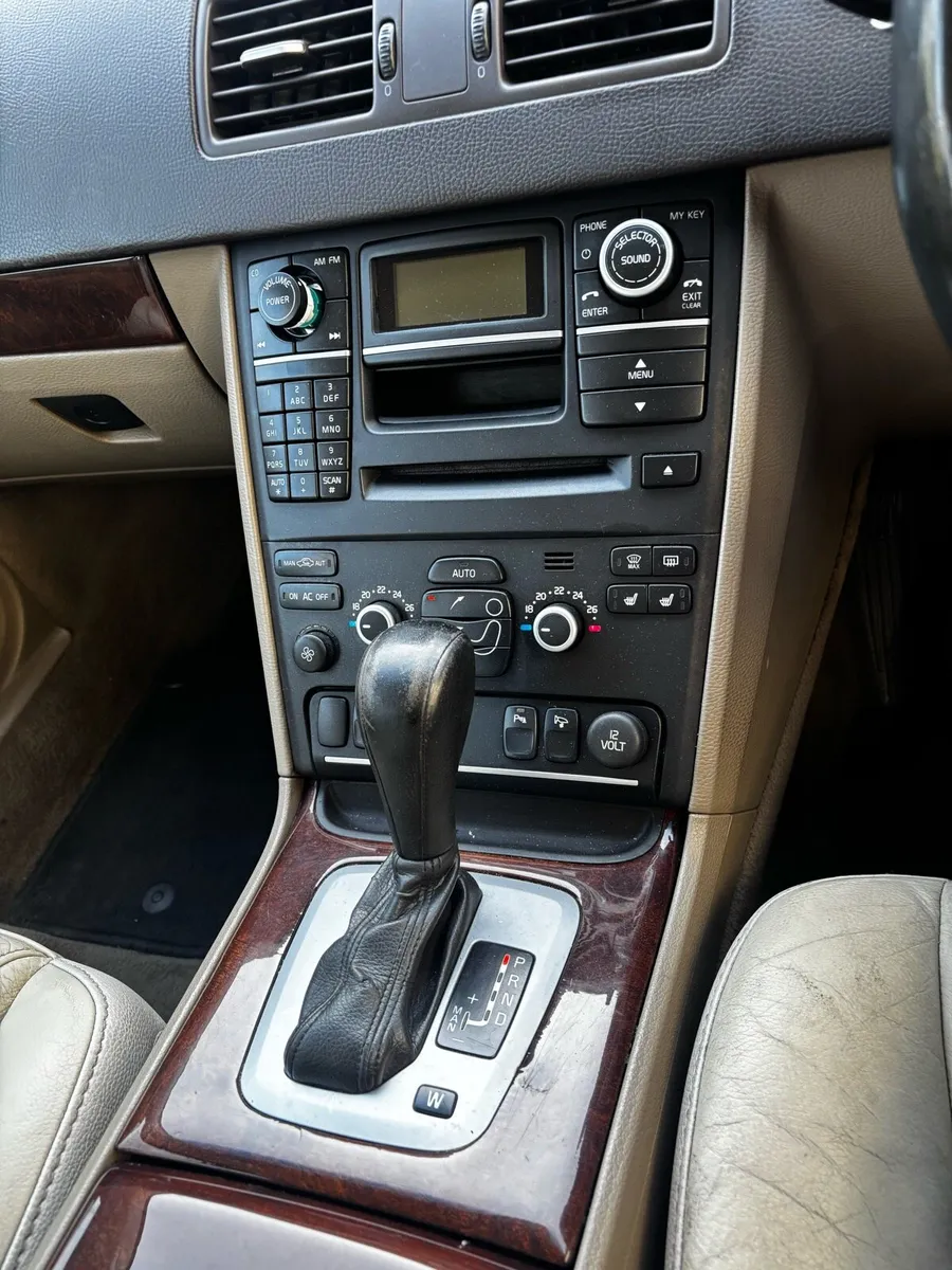 Volvo xc90 - Image 4