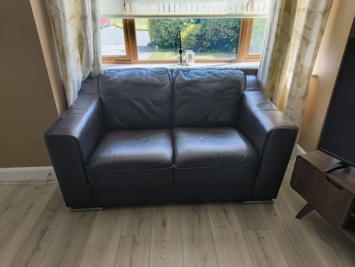 3 & 2 Seater Leather Couch - Image 1