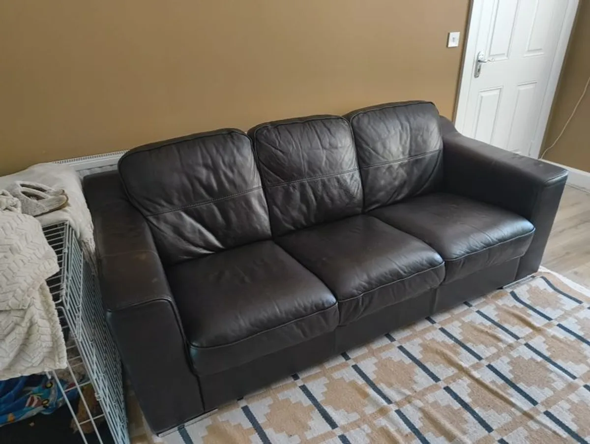 3 & 2 Seater Leather Couch - Image 2