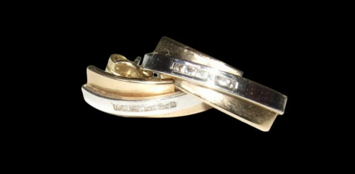 Vintage Hallmarked 9ct Gold Earrings - Image 2