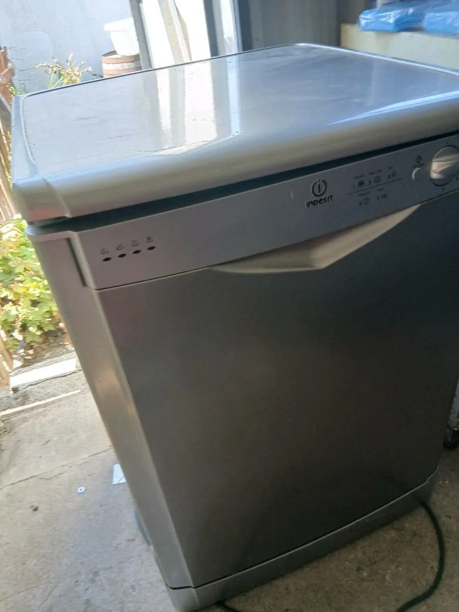 Dishwasher - Image 1