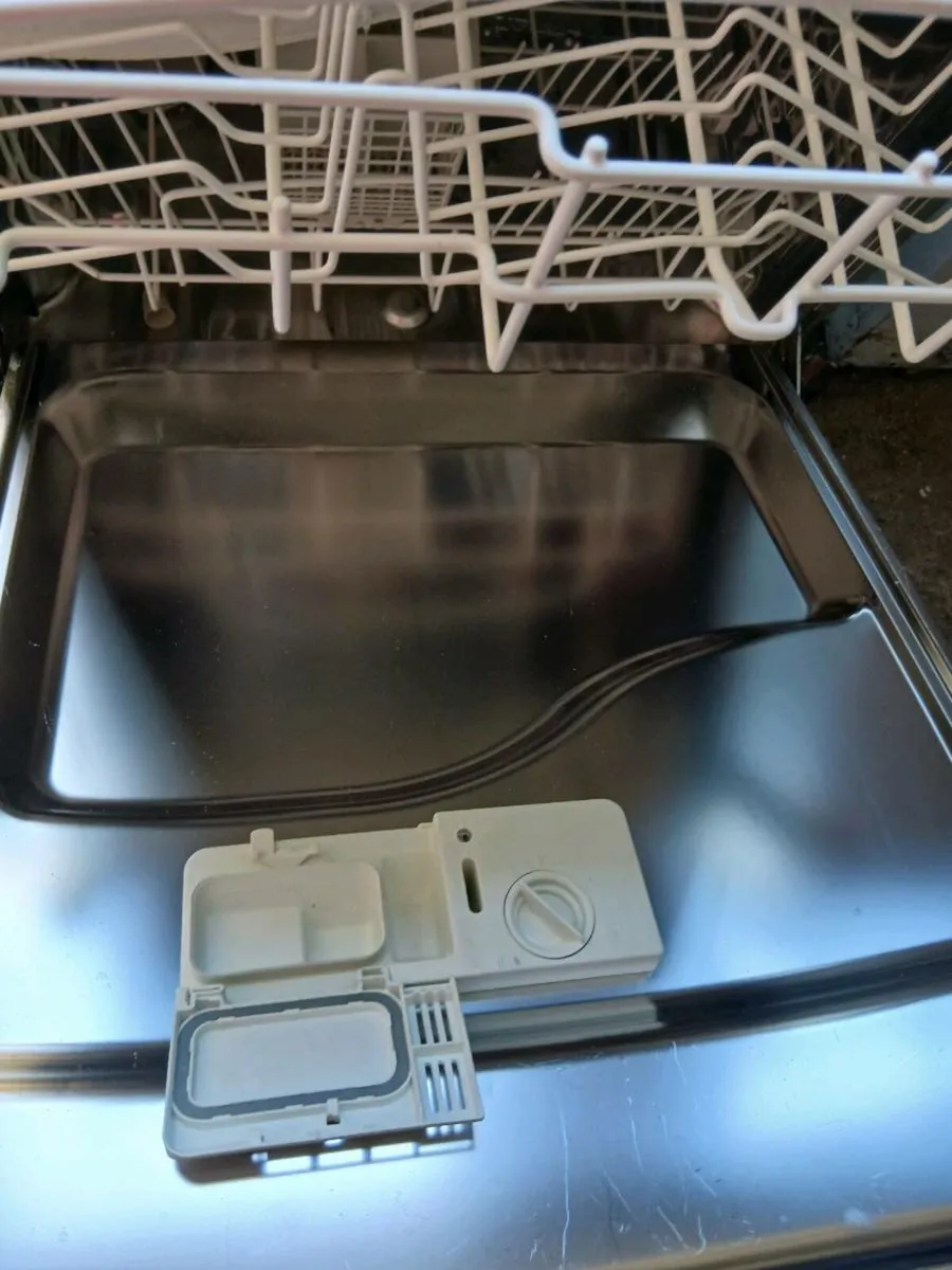 Dishwasher - Image 3