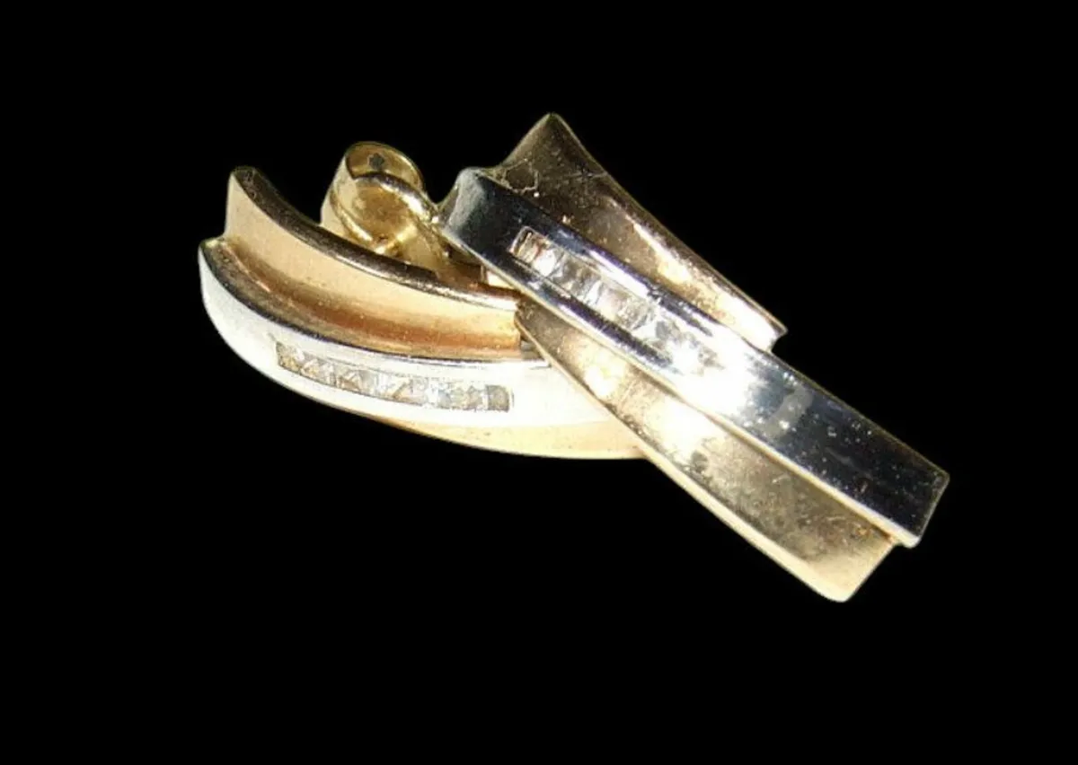Vintage Hallmarked 9ct Gold Earrings - Image 1
