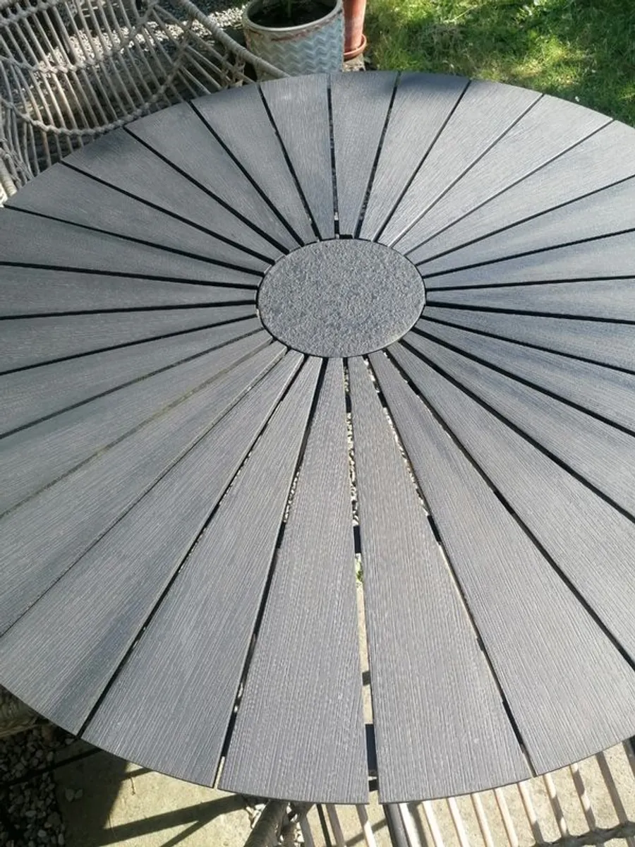 Garden Table and Chairs - Image 2