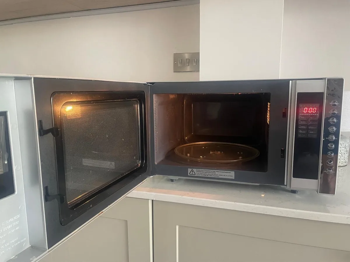 Microwave - Image 2