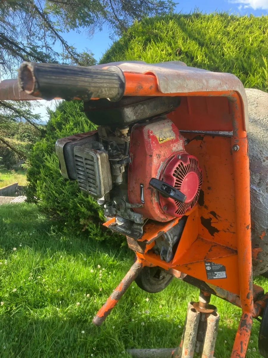 BELLE PETROL CEMENT MIXER - Image 2