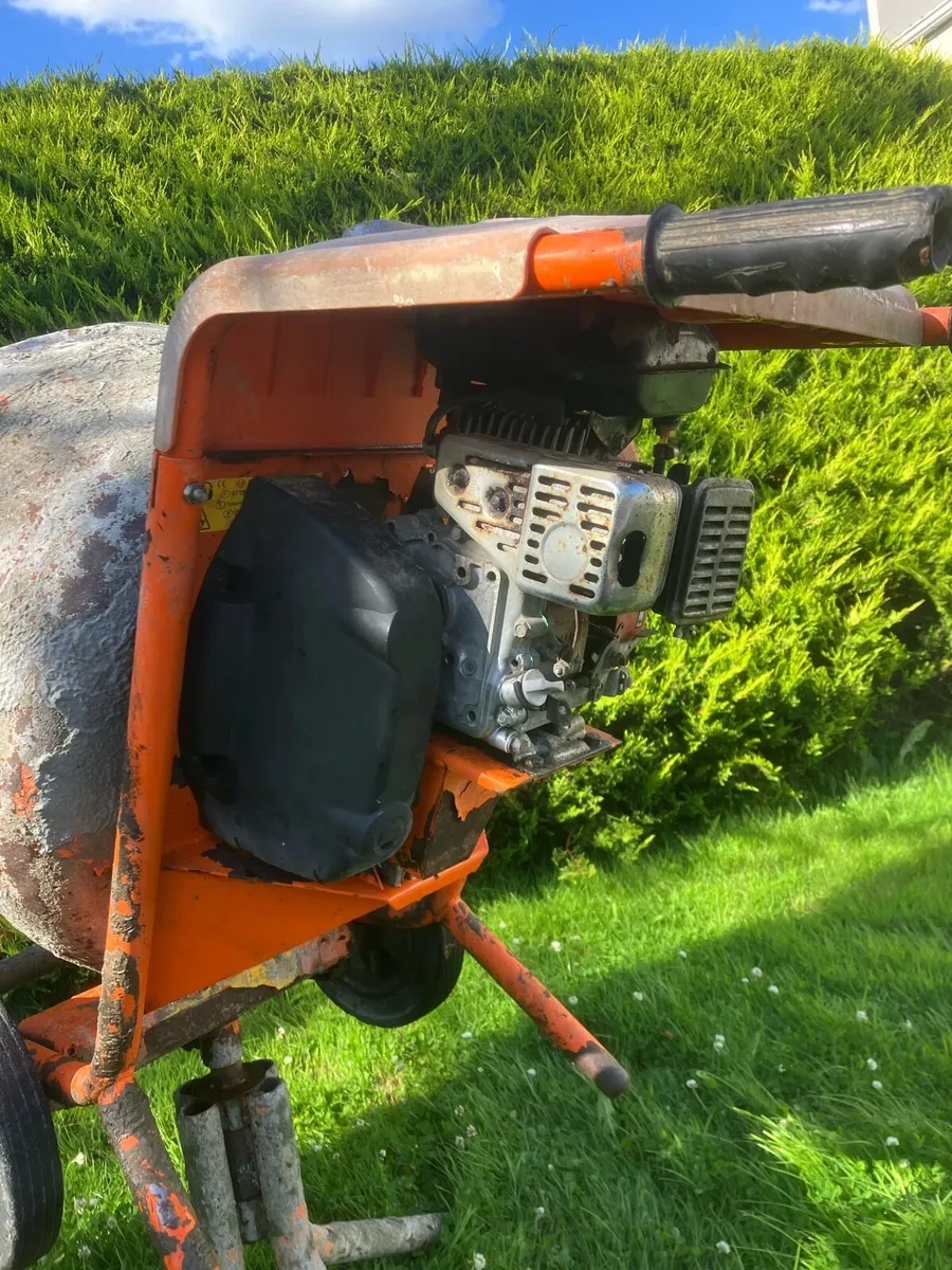 BELLE PETROL CEMENT MIXER - Image 3