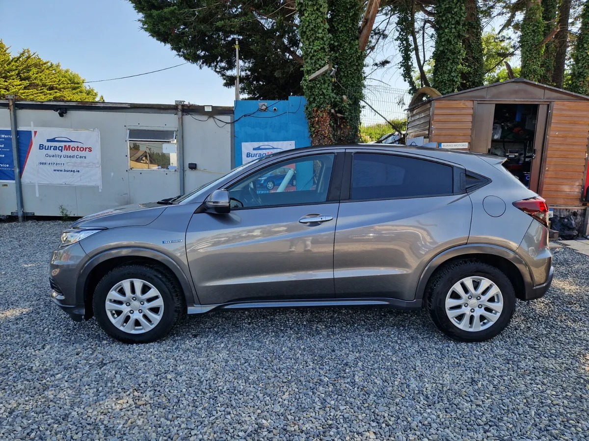 Honda Vezel 1.5L Hybrid|High-Spec|Low Miles - Image 3