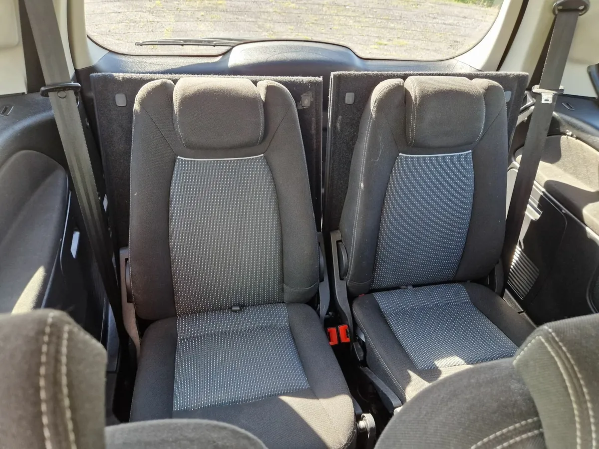 Ford Galaxy 2012 - Image 2