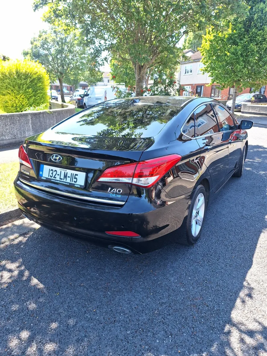 Car - Image 1