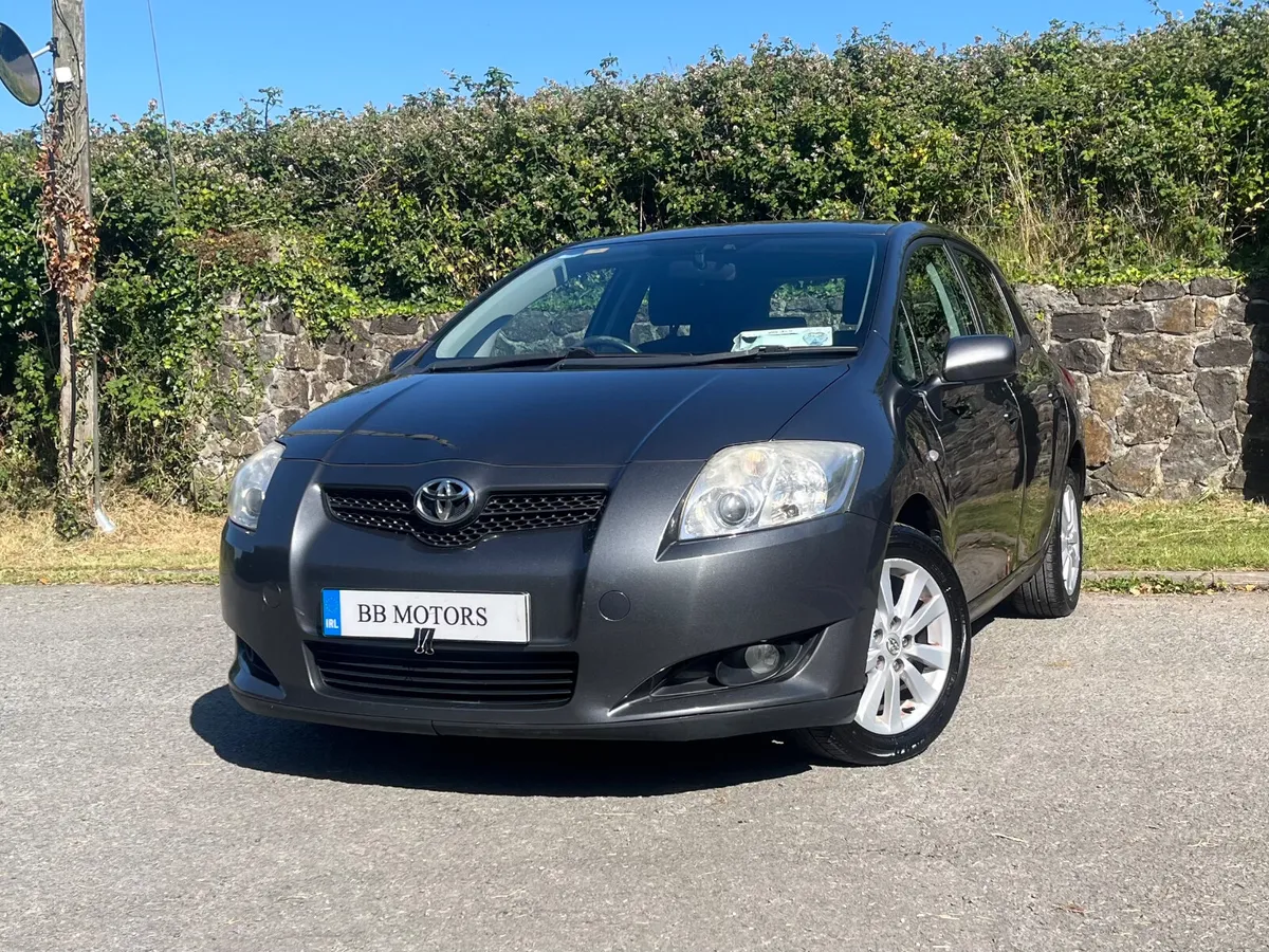 Toyota Auris 1.4 VVT-i Luna - Image 2