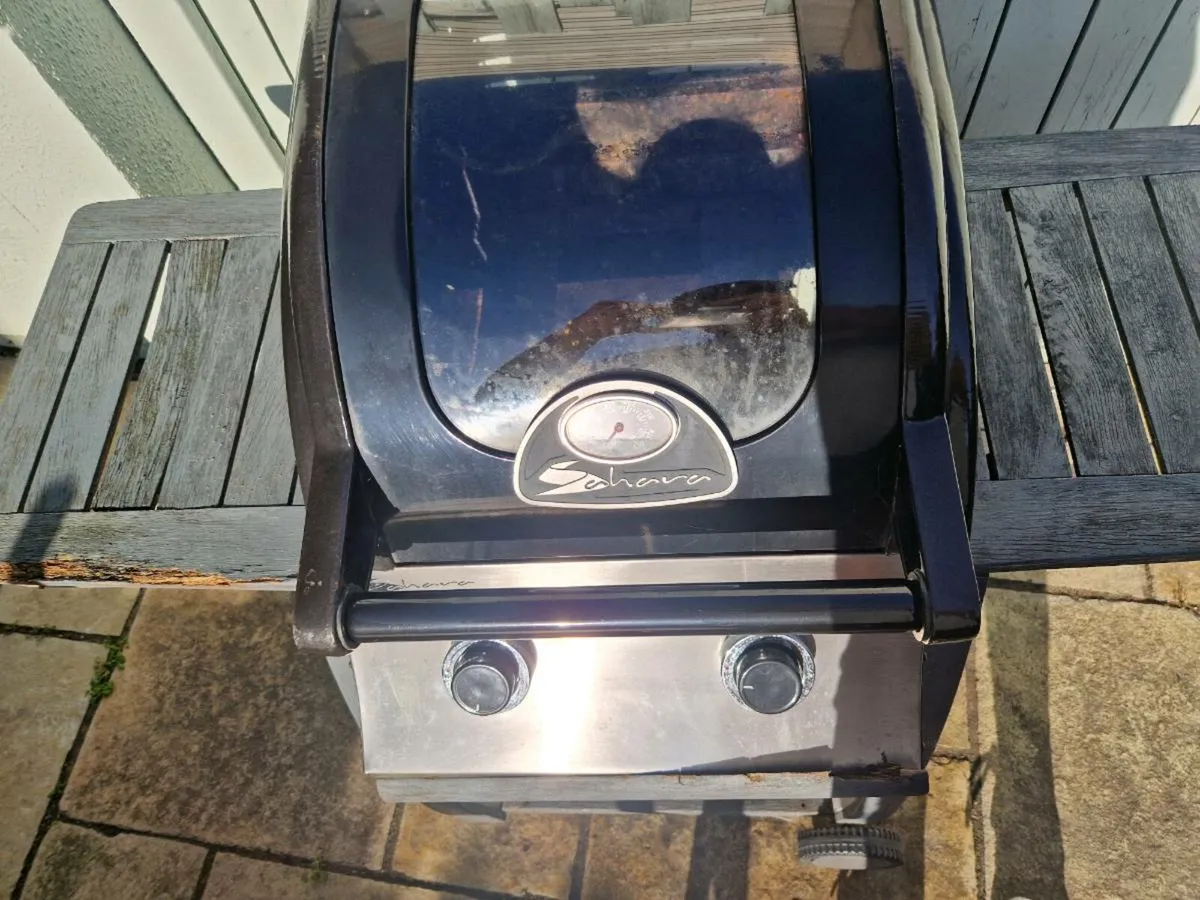 Sahara 2 burner BBQ with side stands FREE - Image 2