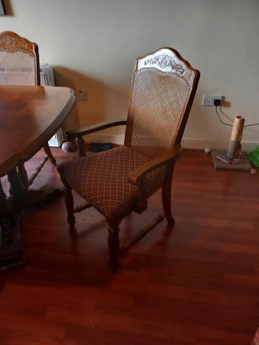 Antique Style Dining Table & 6 Chairs - Image 2