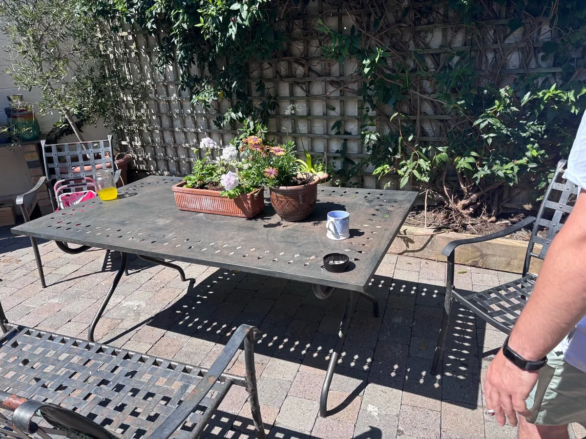 Garden table for FREE - Image 1