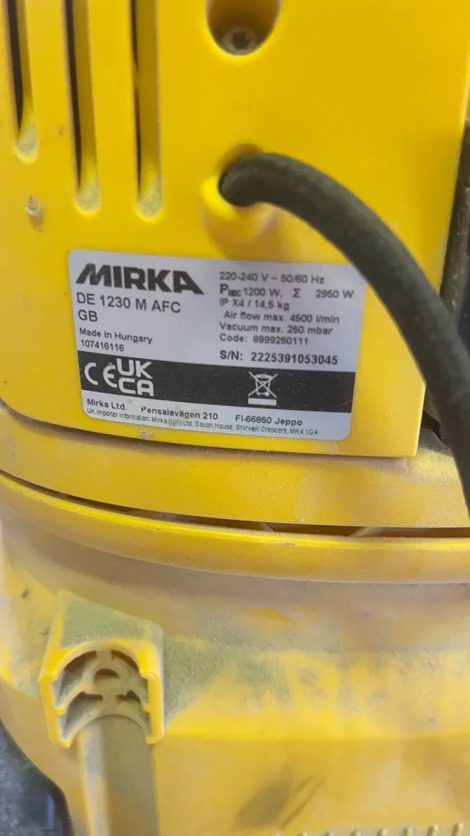 Mirka deros sander and extractor - Image 3