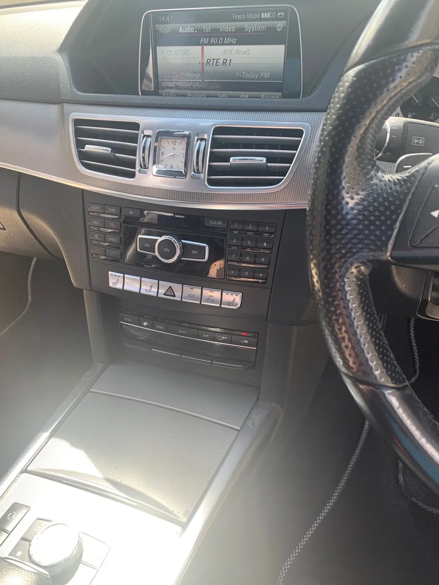 Mercedes-Benz E-Class 2013 - Image 3