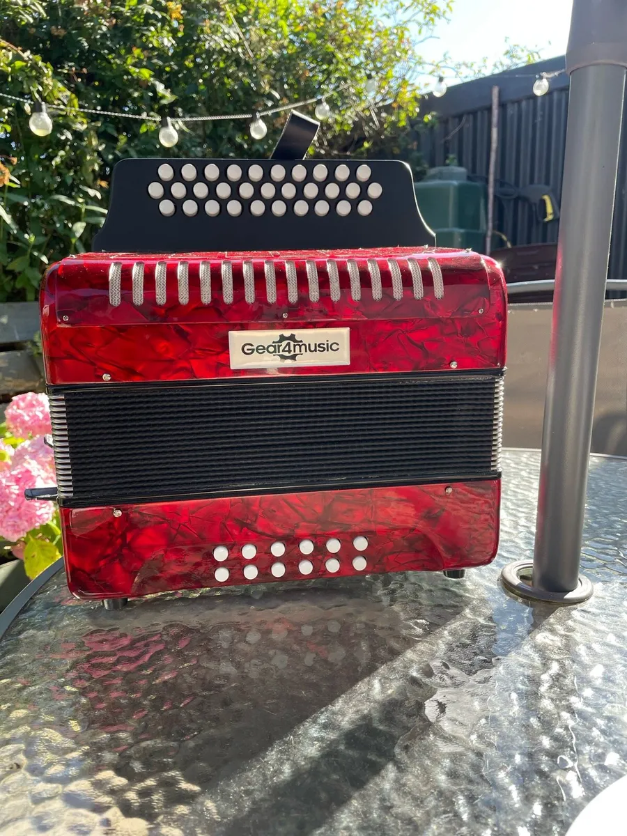 Gear4music Button accordion - Image 1