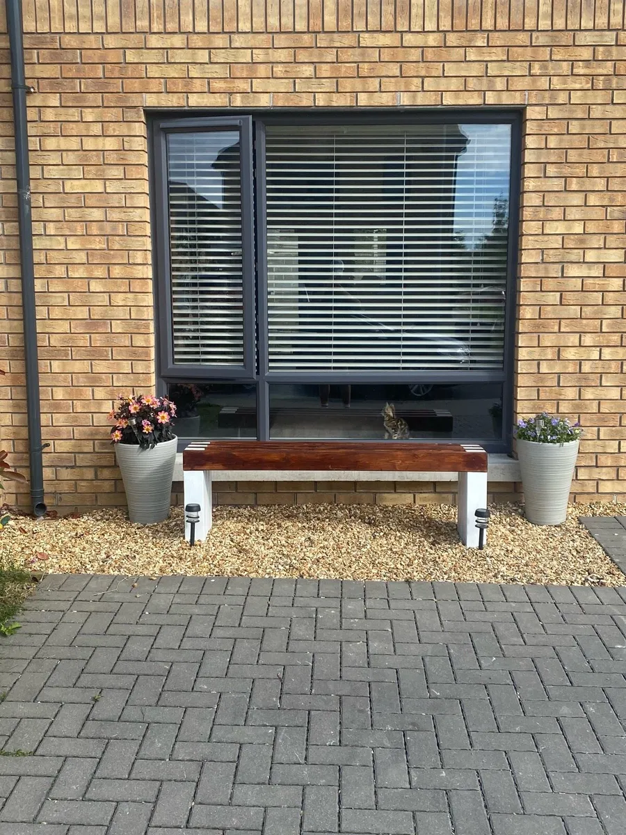 Garden bench - Image 1