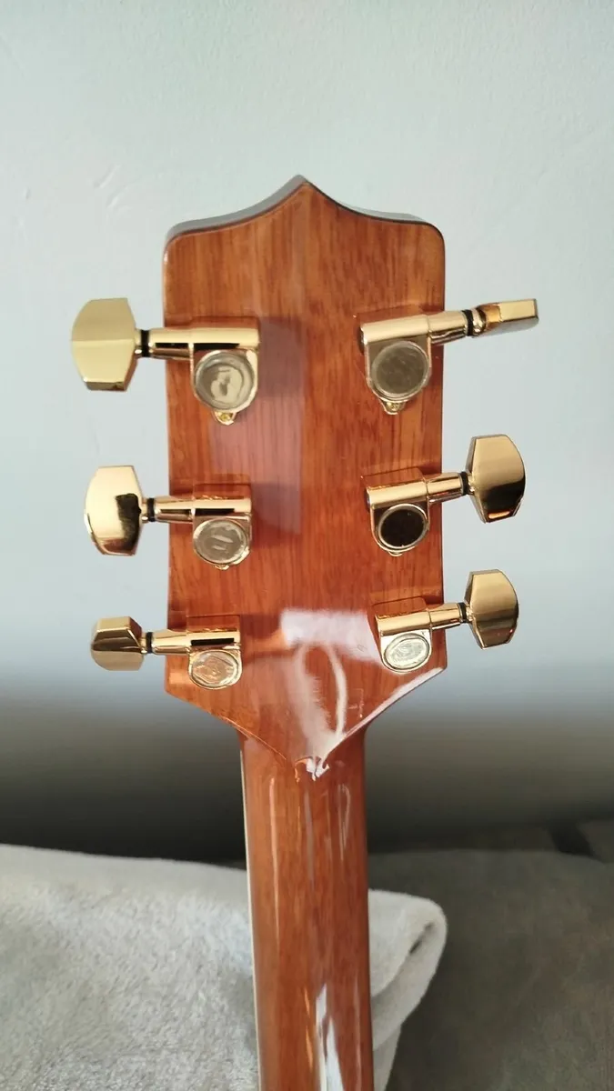 Guitar - Image 2