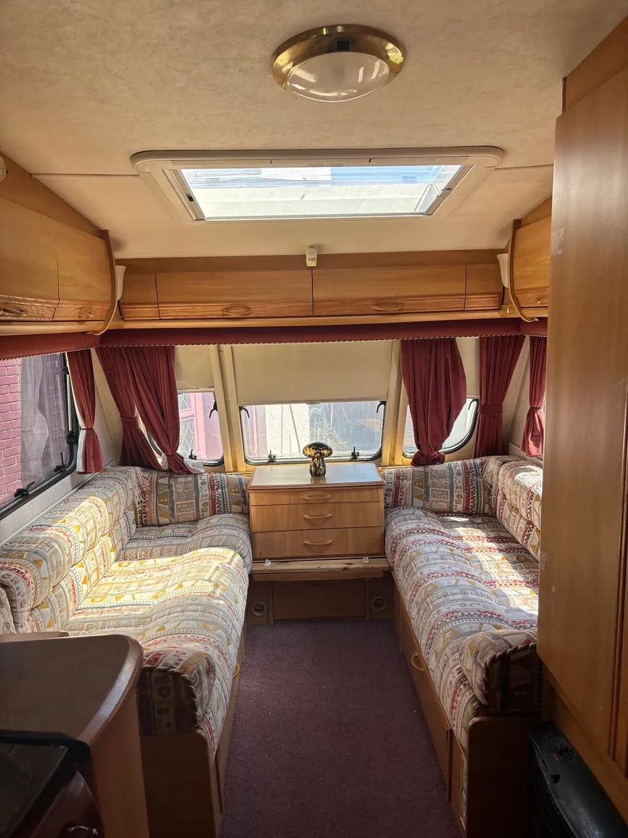 Caravan - Image 2