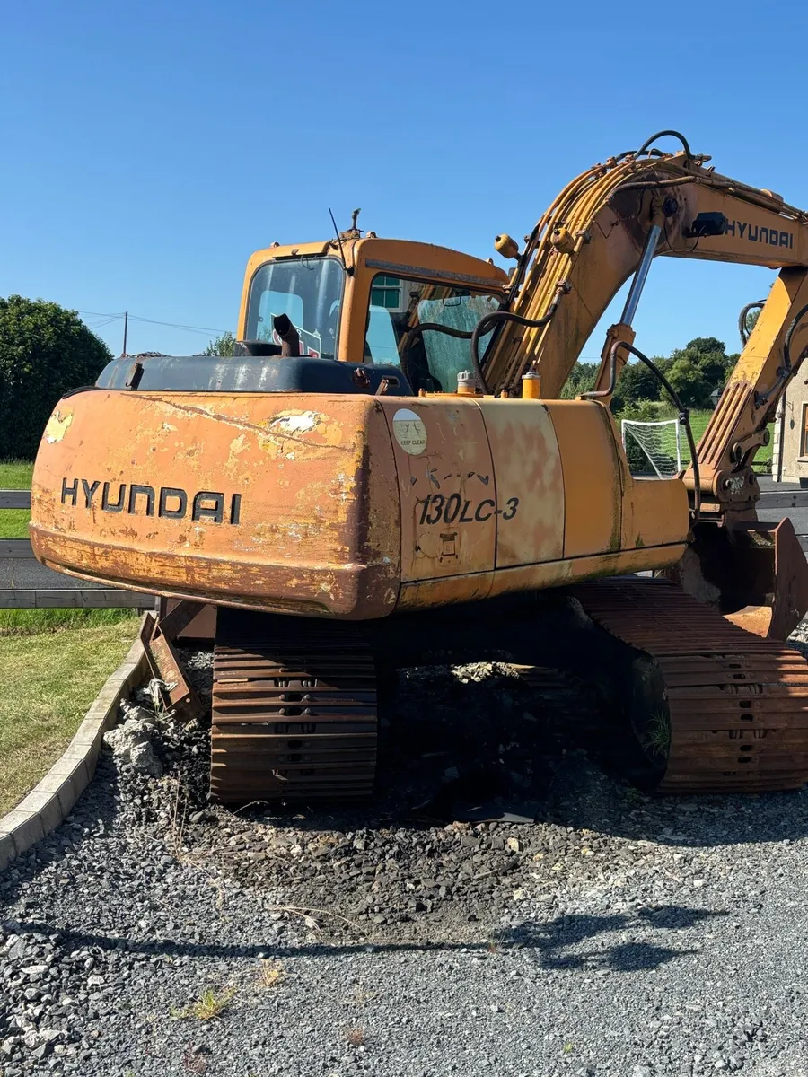 13 ton Digger - Image 4