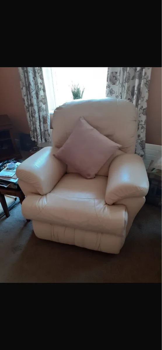 Couch - Image 3