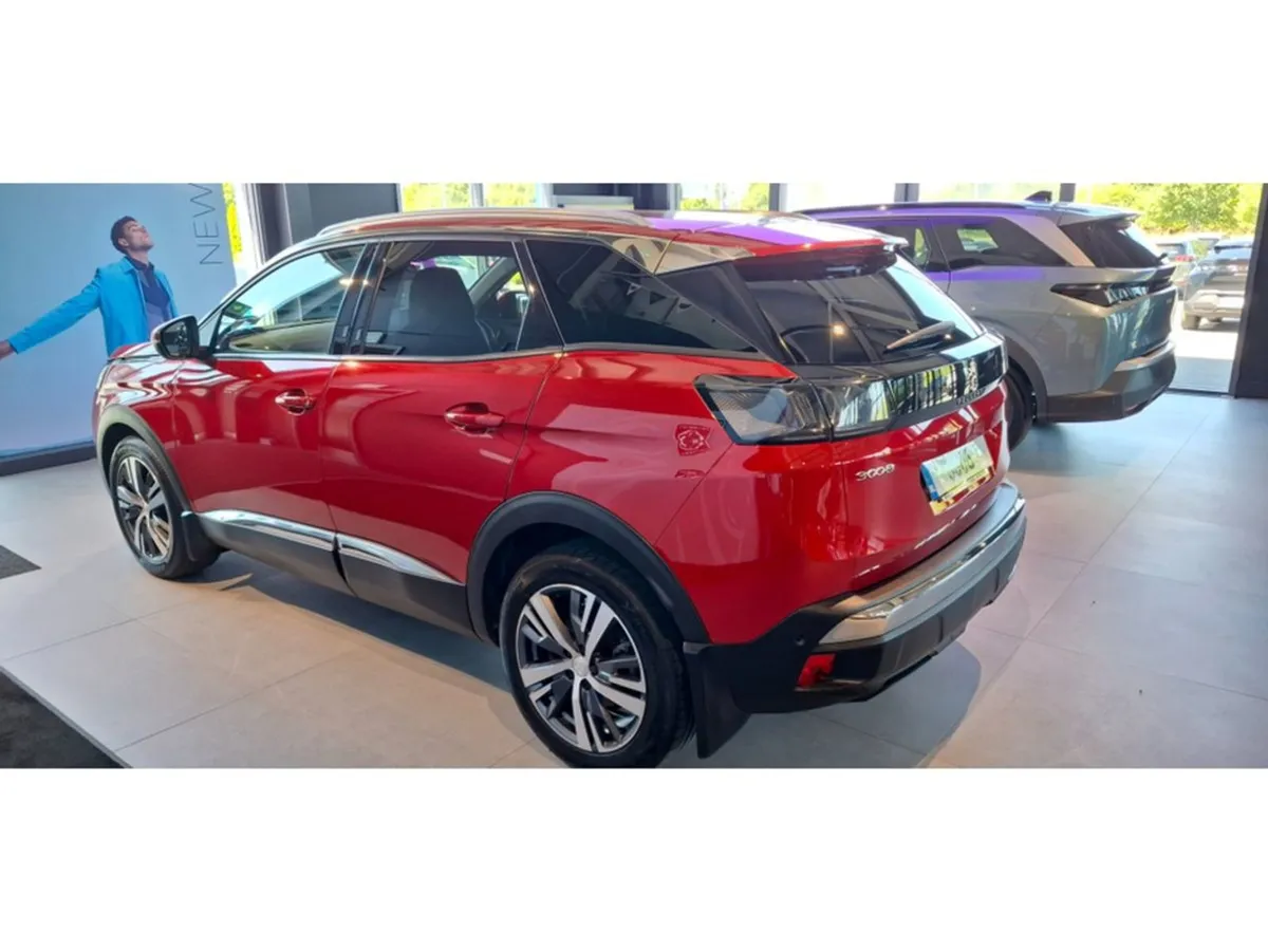Peugeot 3008 FL Allure 1.5 Blue HDI 13 130 6.2 - Image 4