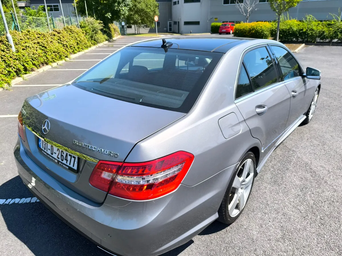 2013 MERCEDES BENZ E300 HYBRID AMG AUTO - Image 4