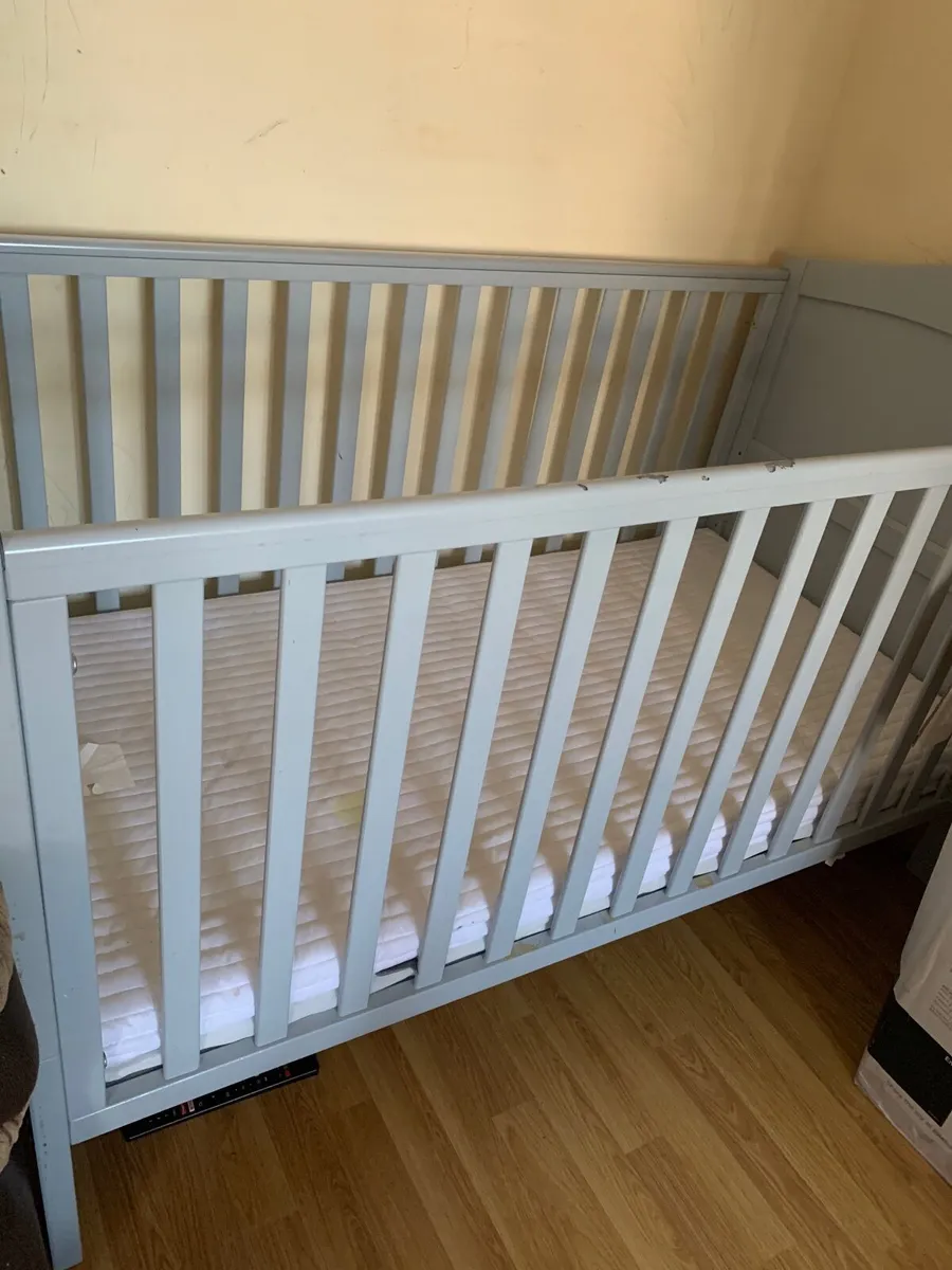Cot - Image 1