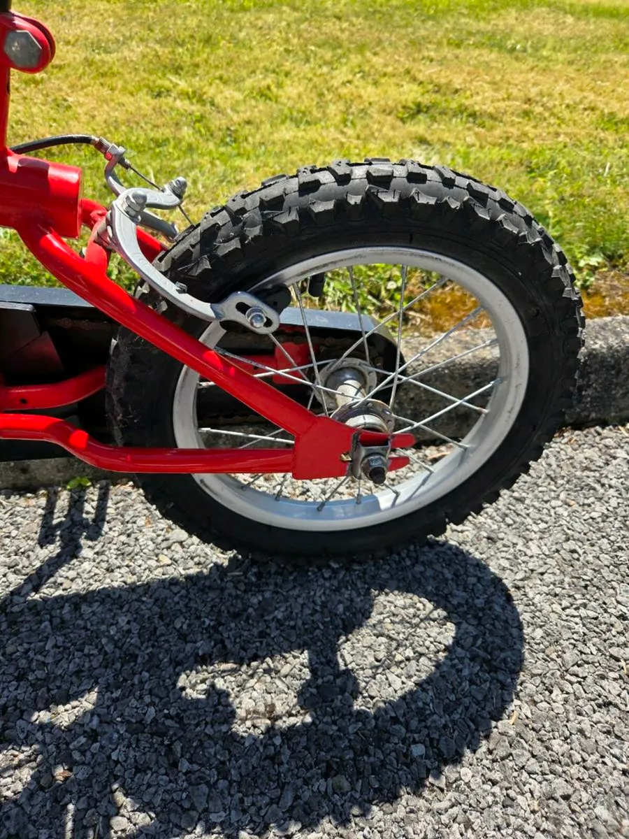 Small Child's Bike 10" - Image 4