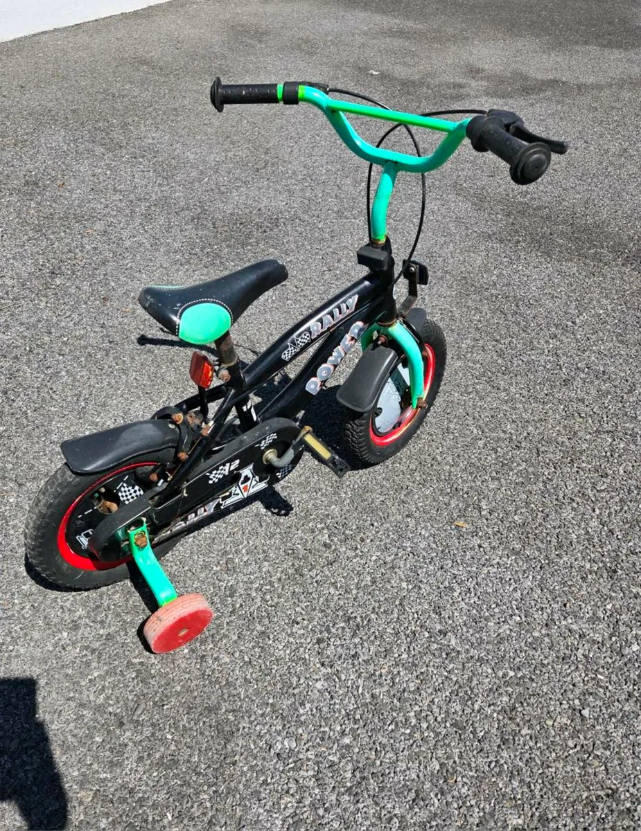 Child's small bike +(training wheels) - Image 3