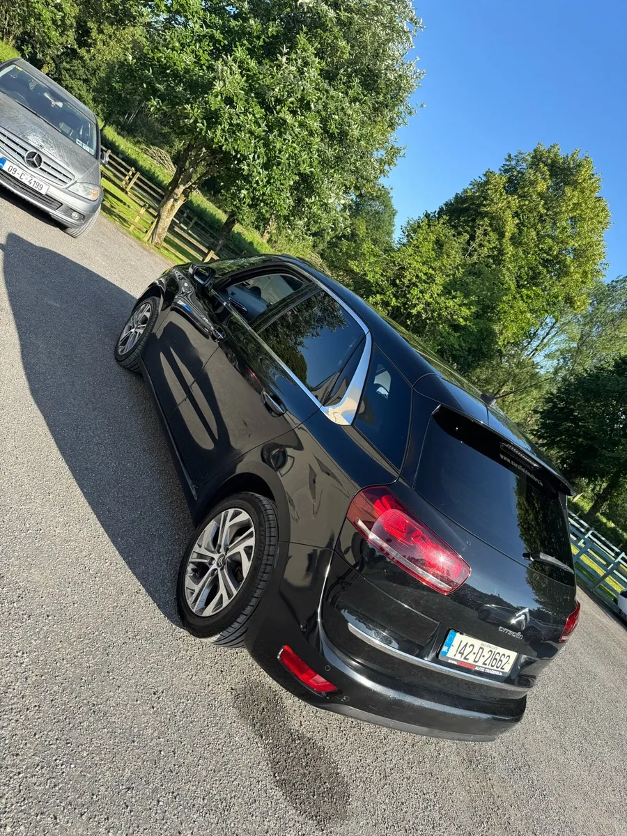 car - Image 4