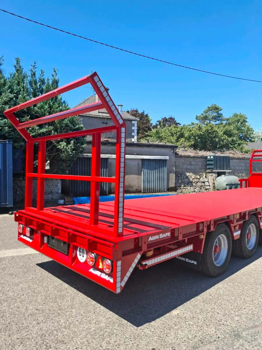 32ft Agrisafe Tri Axle Low Loader/Bale Trailer New - Image 3