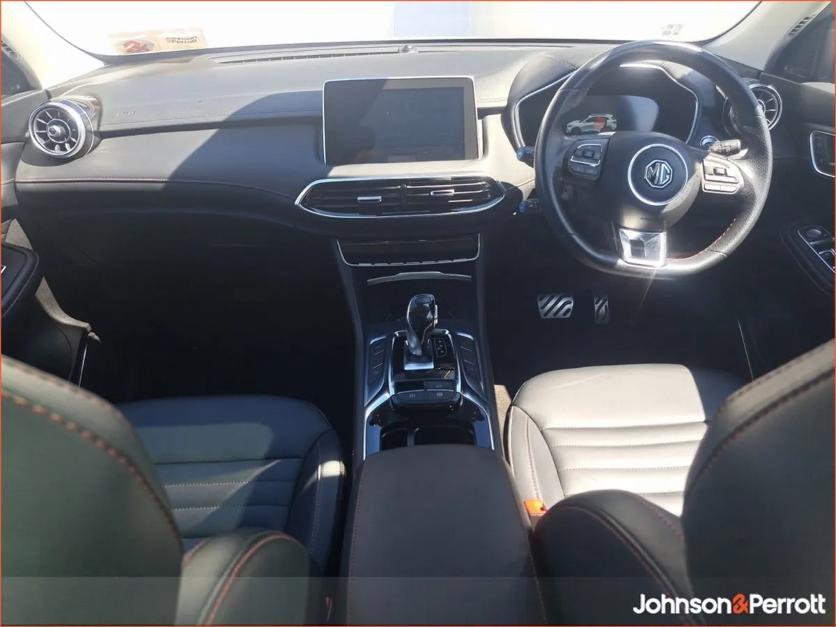 MG HS Plug-in Hybrid Exclusive  huge Trim Level / - Image 4