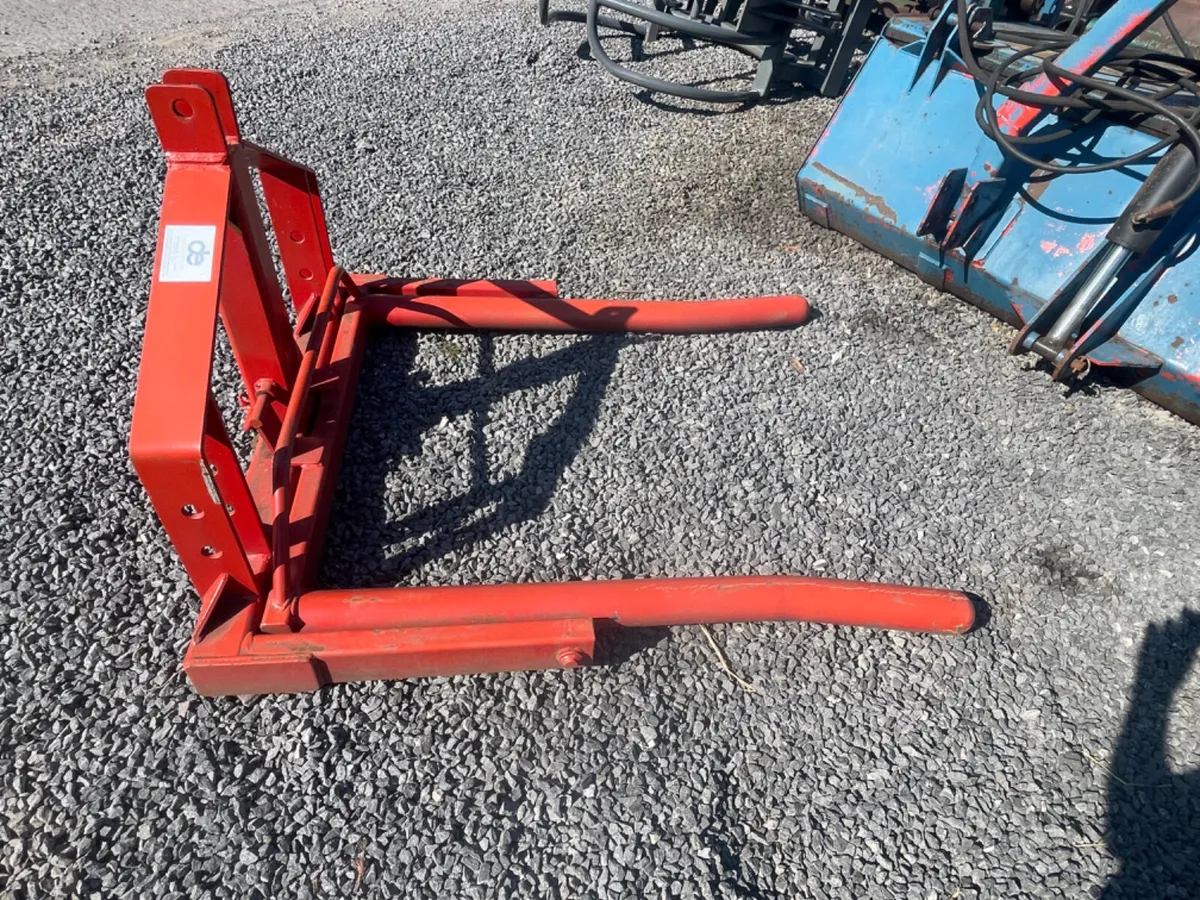New DE single bale lifter - Image 2
