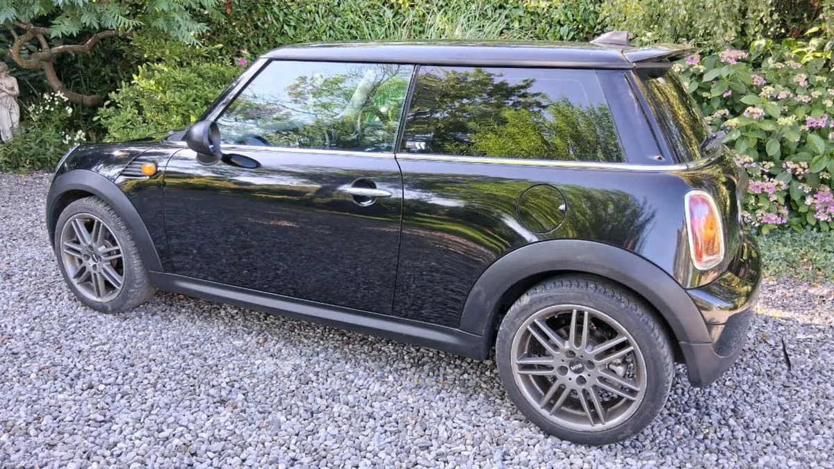 2009 1.4 Mini First - Image 2