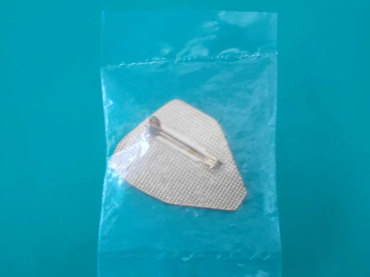 Luas Info. Pack 2002 & Pin Badge *Sealed* - Image 3