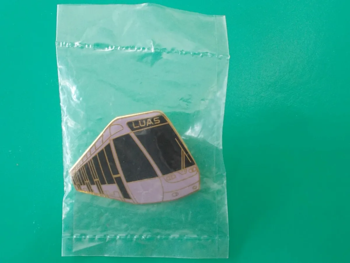 Luas Info. Pack 2002 & Pin Badge *Sealed* - Image 4