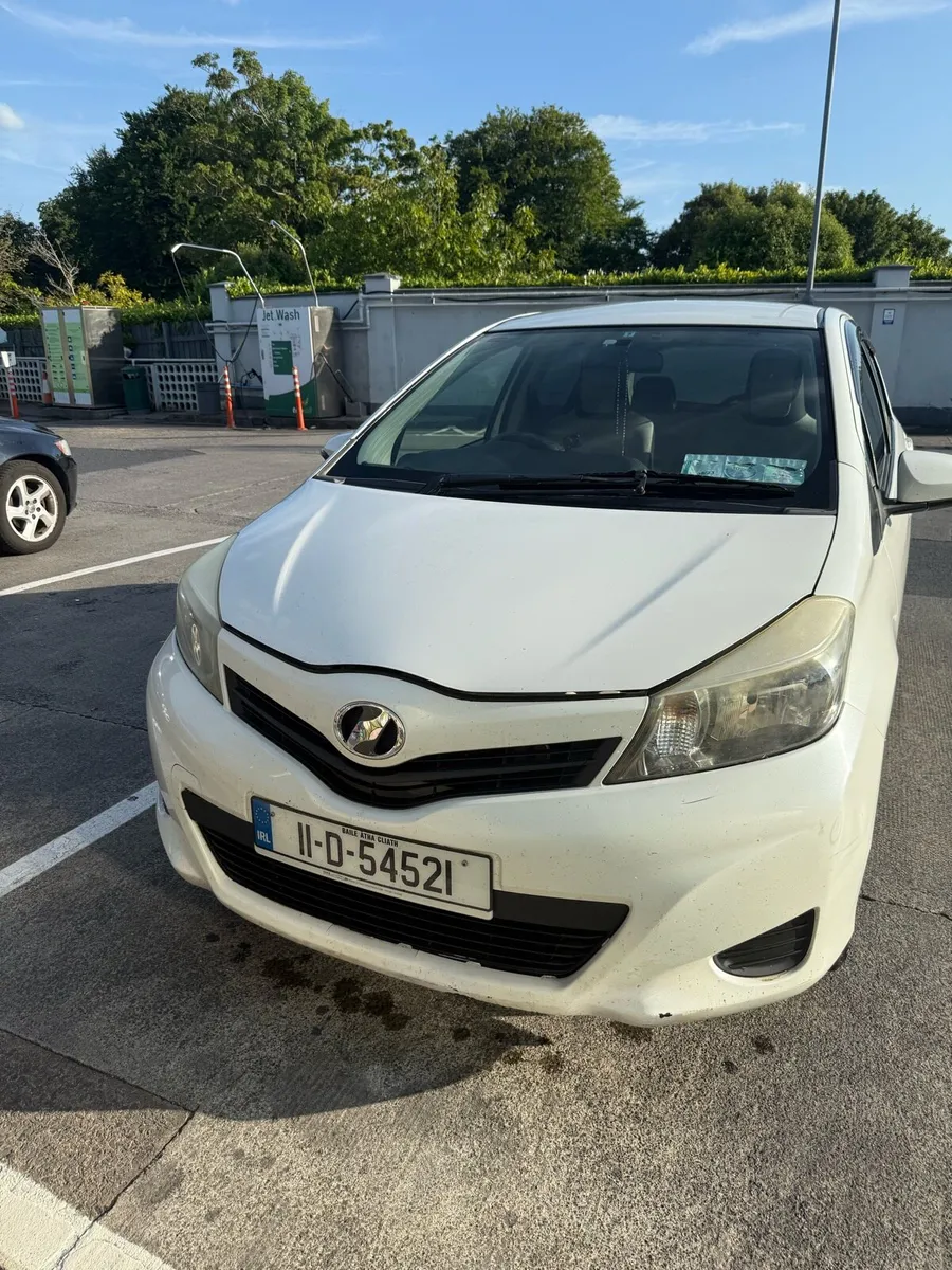 Toyota Vitz 2011 - Image 1