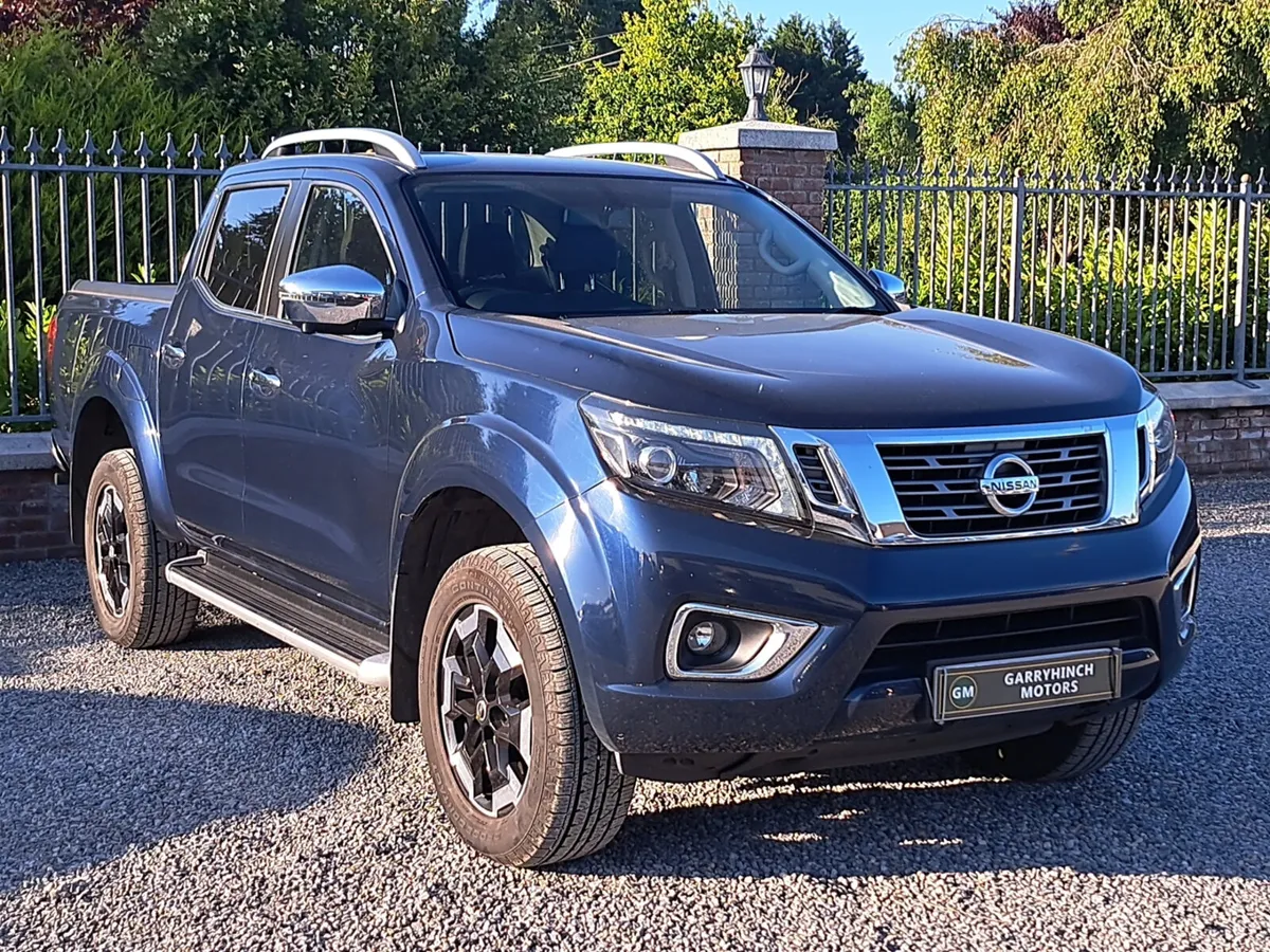 Nissan Navara Tekna Model Automatic 4wd huge spec - Image 2