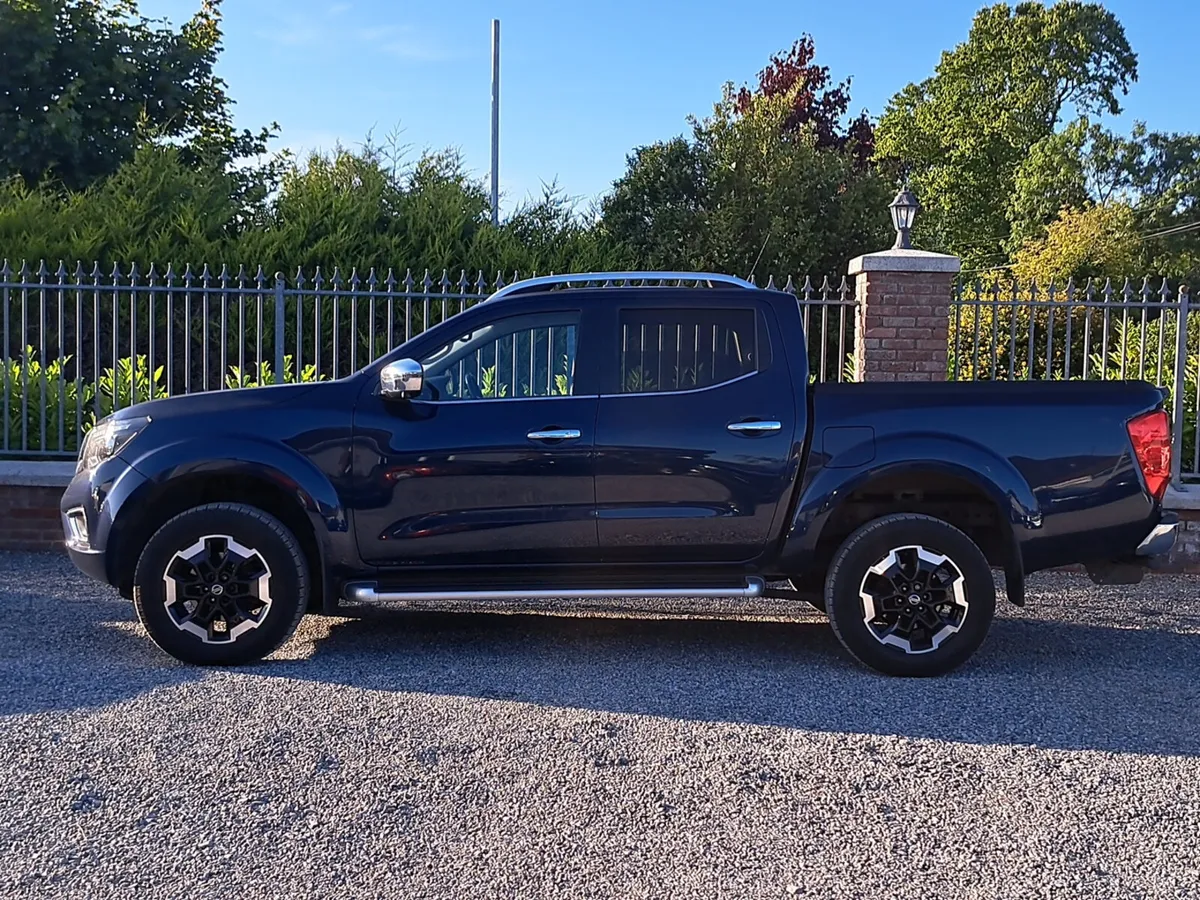 Nissan Navara Tekna Model Automatic 4wd huge spec - Image 3