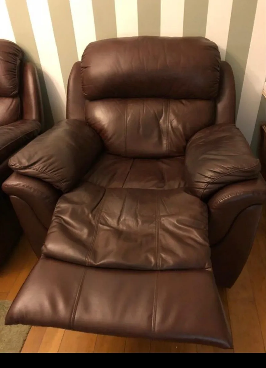 Recliner couch & armchair - Image 4
