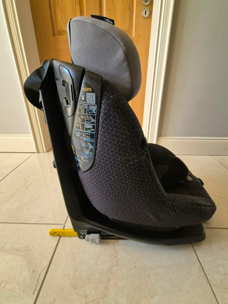 Maxi-Cosi Swivel Car Seat - Image 3