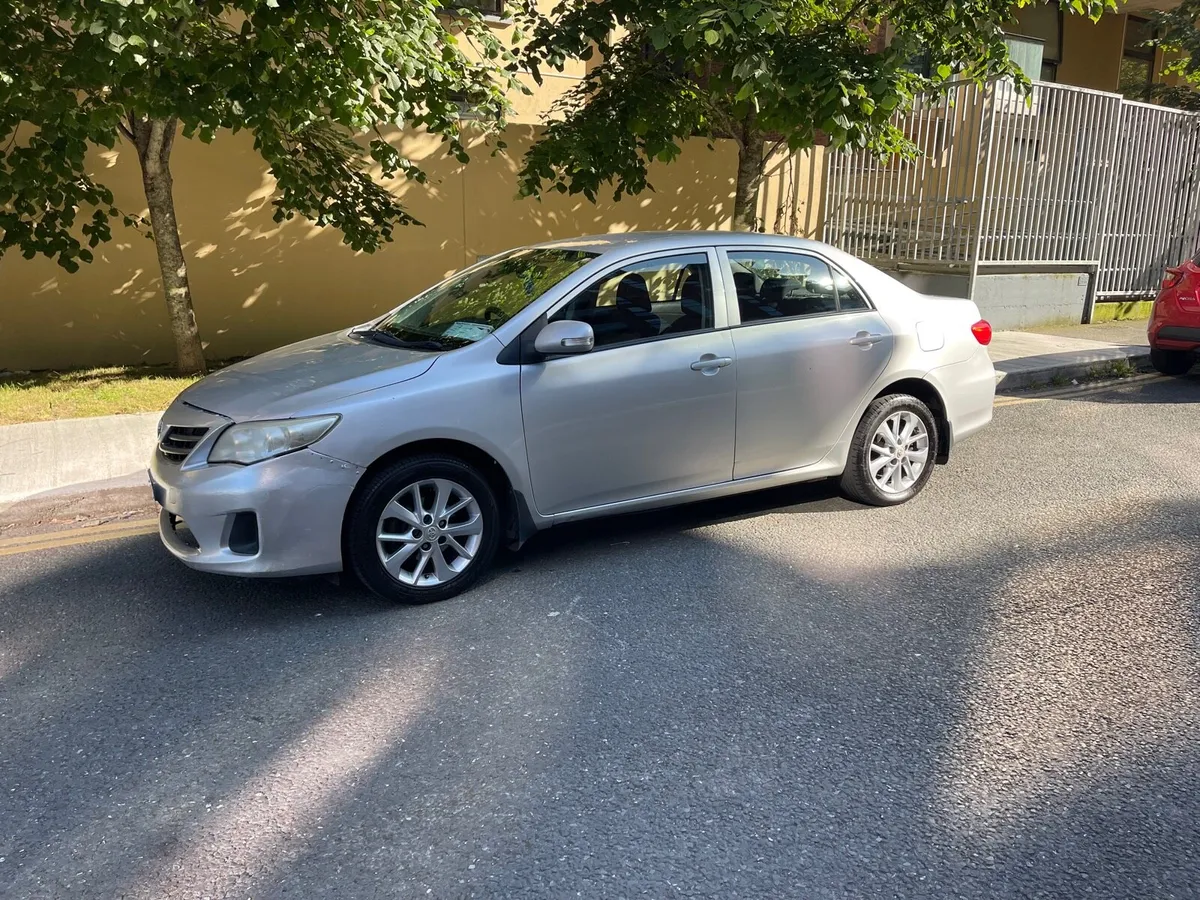 Toyota Corolla - Image 2
