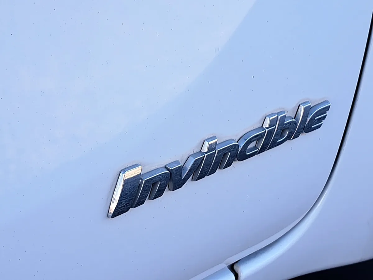 Toyota Hilux Invincible Crewcab 2.4 Diesel Manual - Image 4