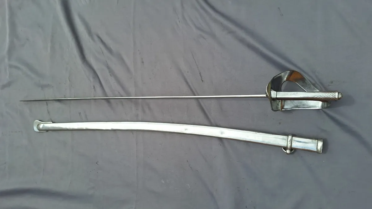 Antique cavalry sword - Image 2