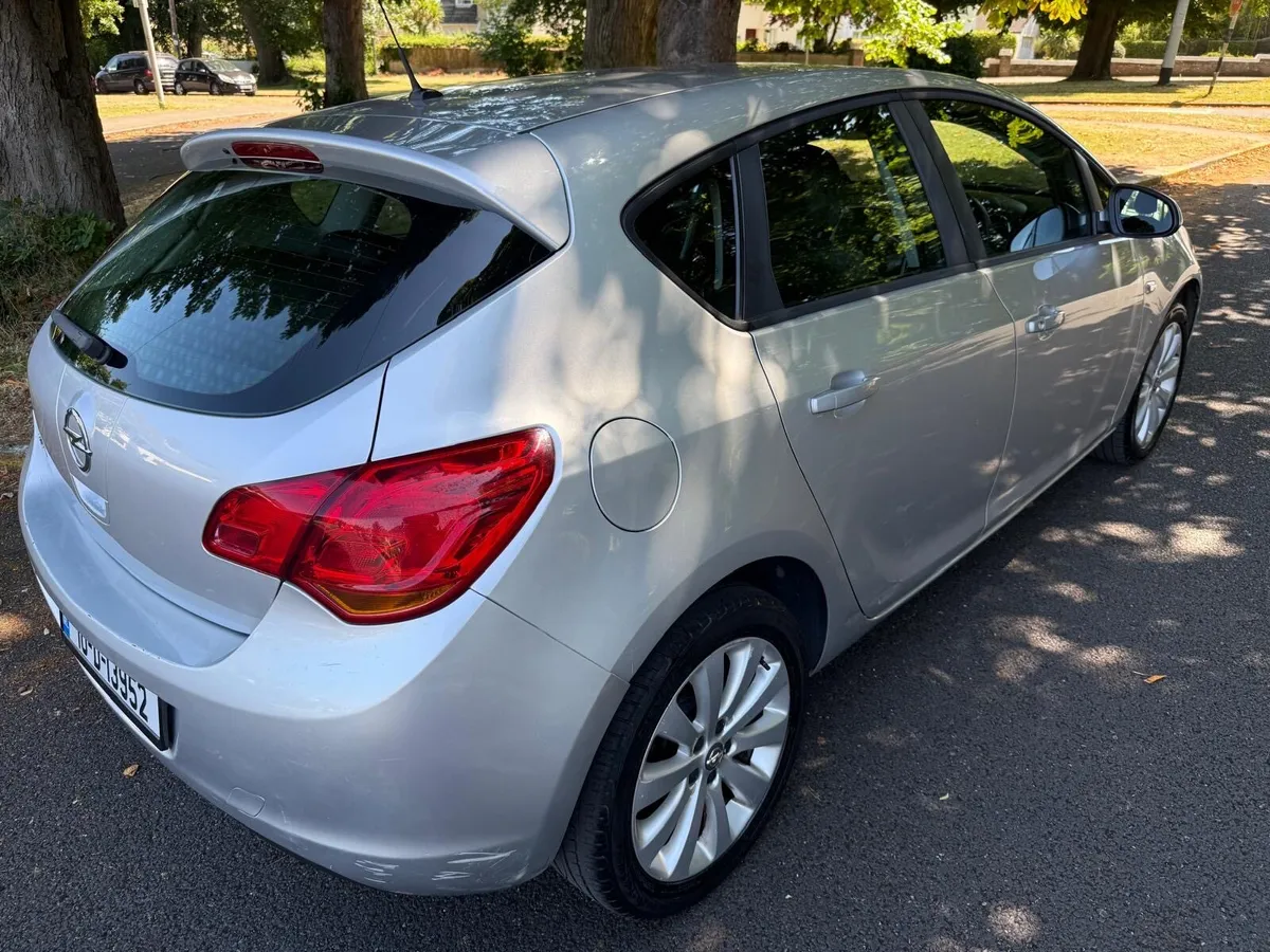 2010 Opel Astra Low Mileage - Image 4
